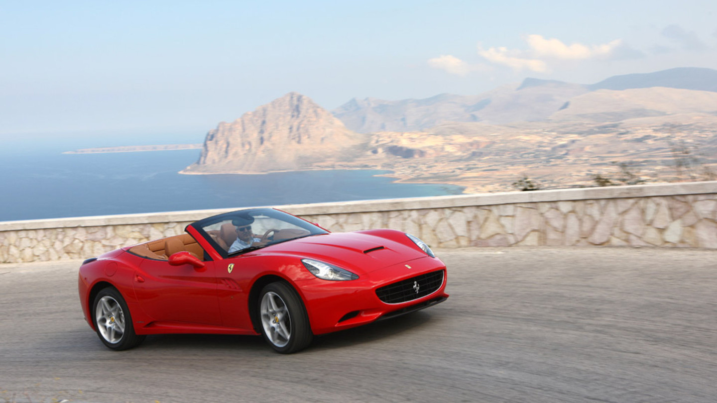 Assurance Ferrari california