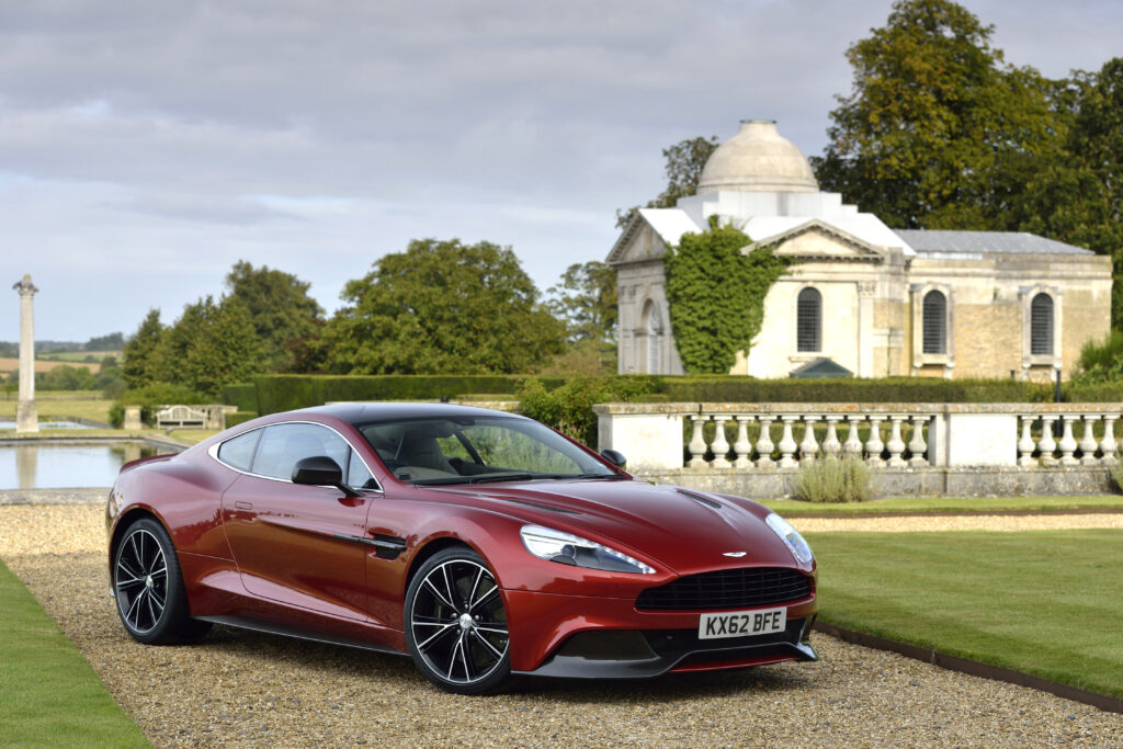 assurance-aston-martin-vanquish